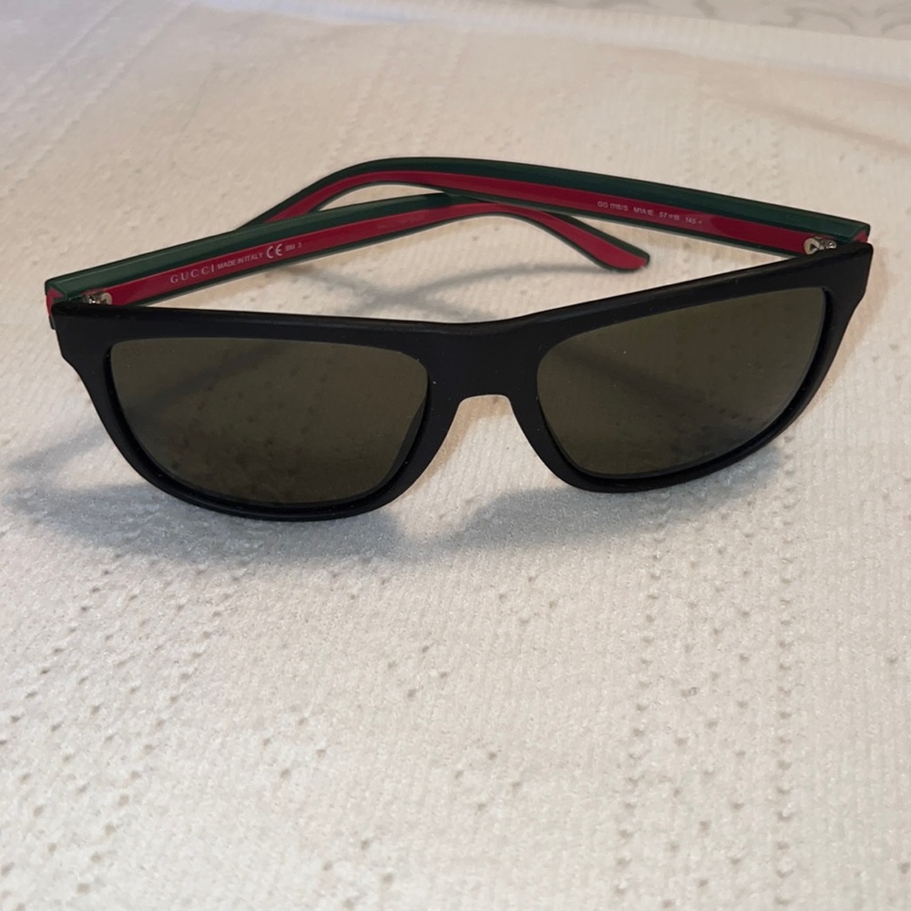 Unisex Discontinued Gucci Shades (2015)